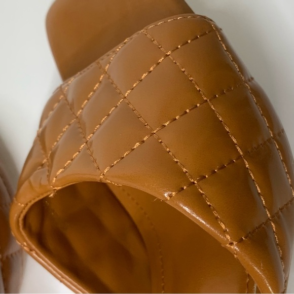 Heels slides like new condition European size 37 US size 6 1/2 - Picture 7 of 13